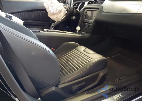 2013 Ford Shelby Gt500 z USA, uszkodzony, nr VIN 1ZVBP8JZ8D5260863